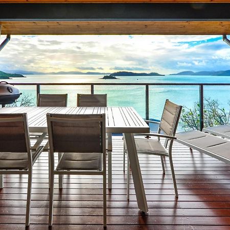 Shorelines 31 Renovated Upmarket Two Bedroom Apartment With Ocean Views And Buggy جزيرة هاميلتون المظهر الخارجي الصورة