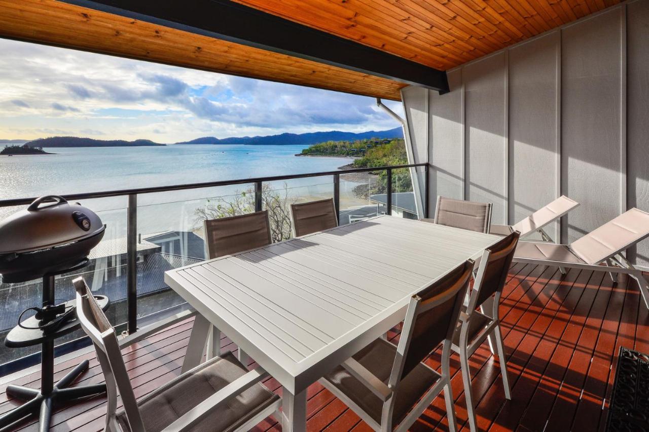 Shorelines 31 Renovated Upmarket Two Bedroom Apartment With Ocean Views And Buggy جزيرة هاميلتون المظهر الخارجي الصورة