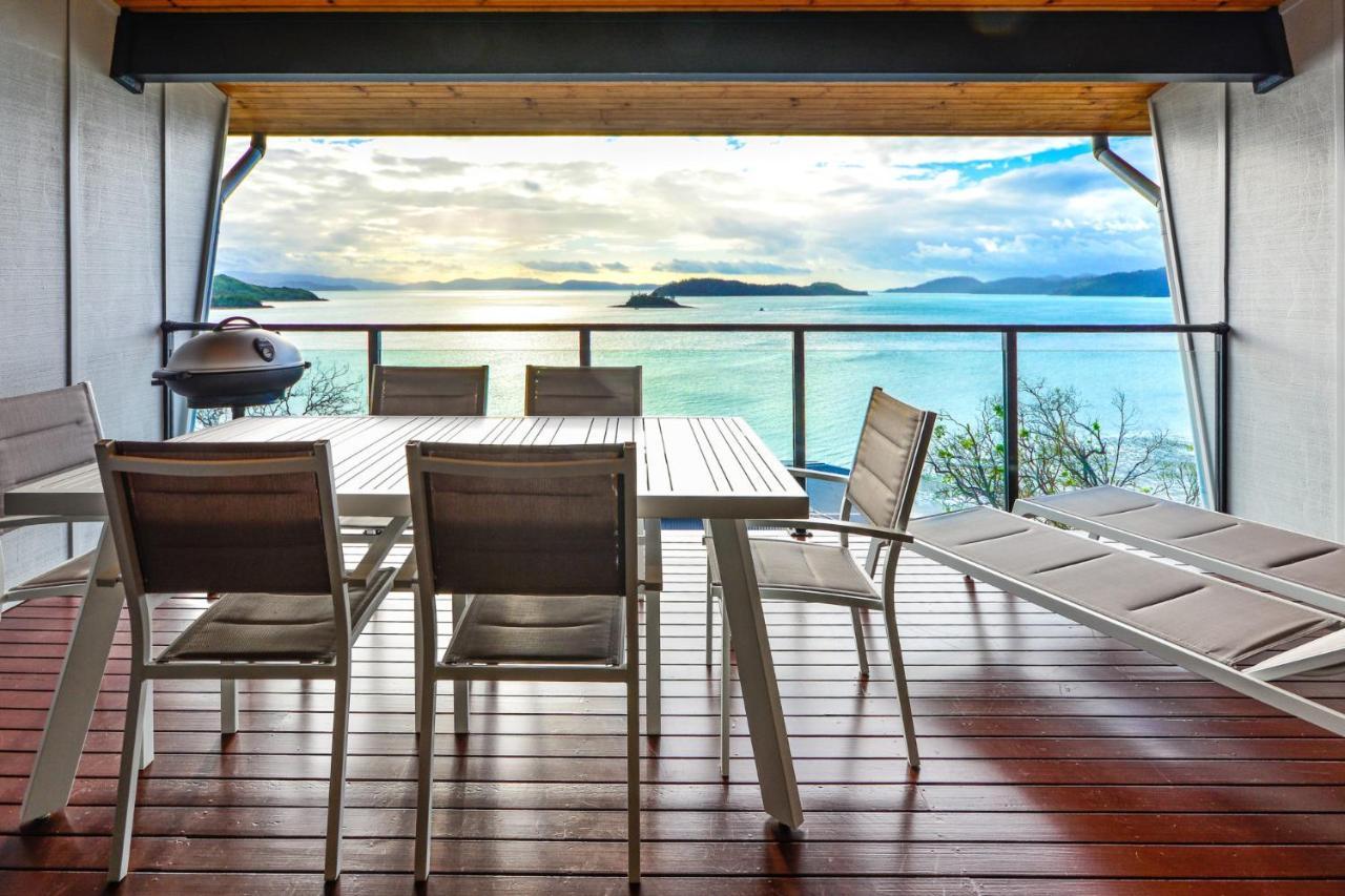 Shorelines 31 Renovated Upmarket Two Bedroom Apartment With Ocean Views And Buggy جزيرة هاميلتون المظهر الخارجي الصورة